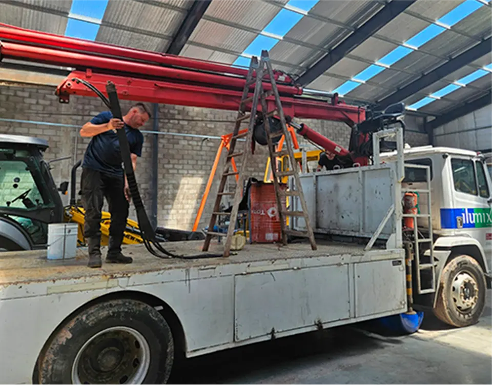 Reparación integral de hidroelevadores y hidrogrúas